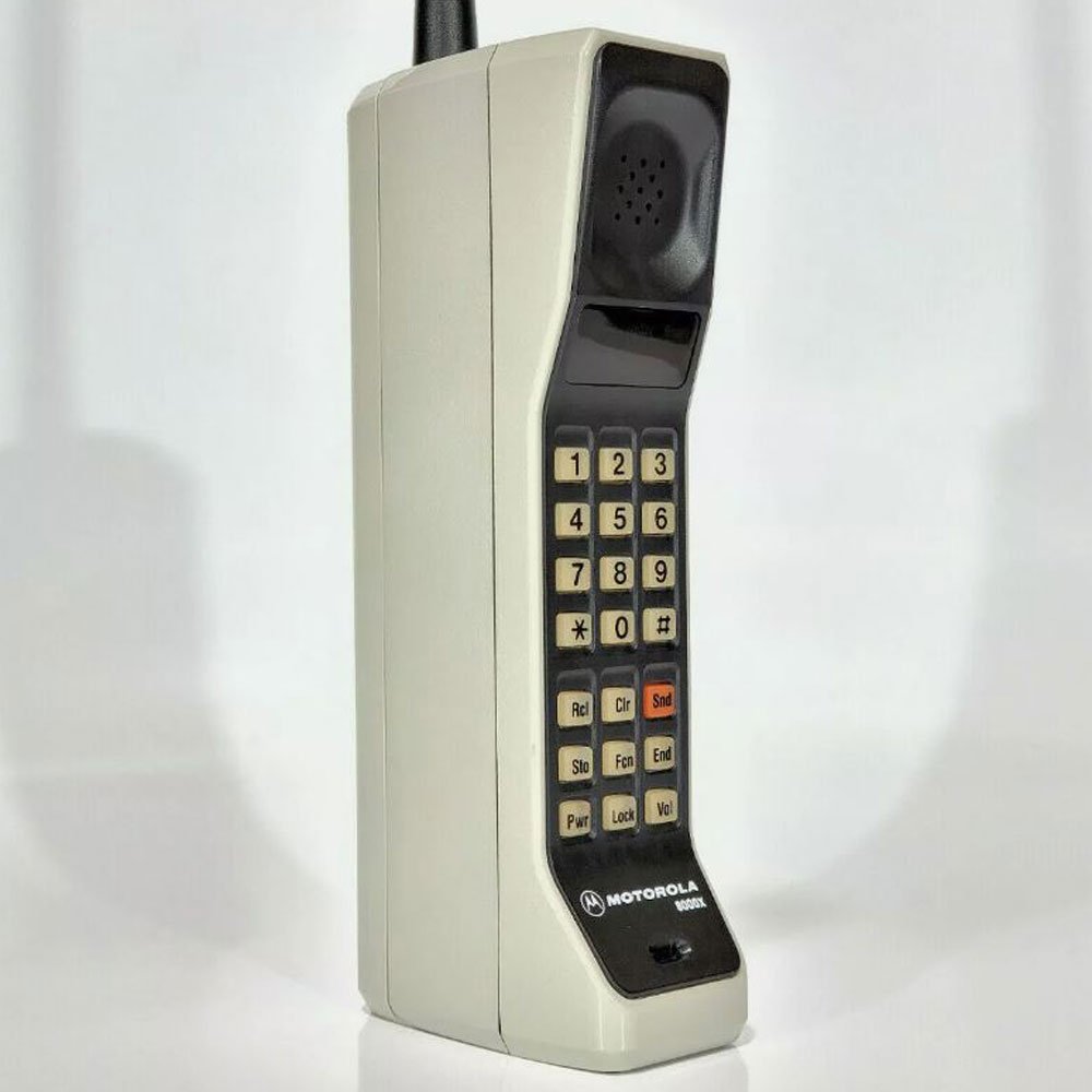 Motorola DynaTAC 8000X: El primer teléfono móvil
