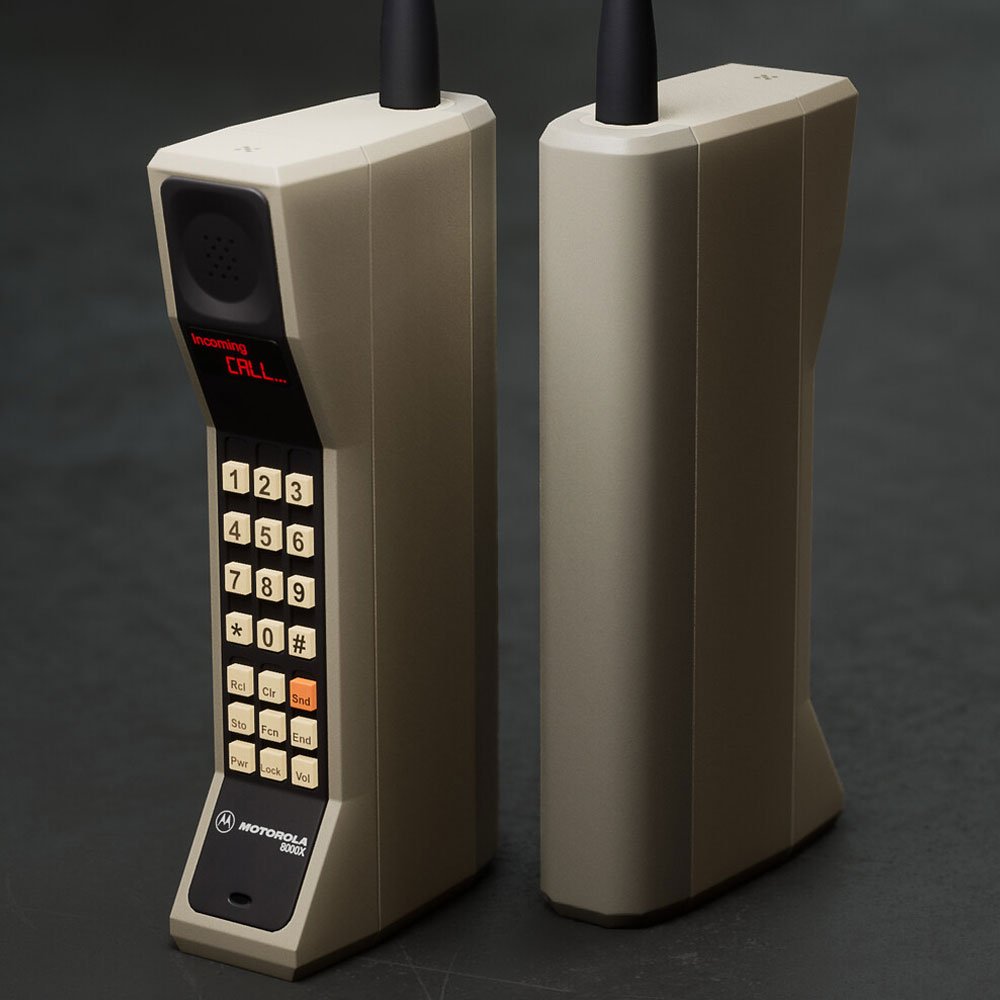 Motorola DynaTAC 8000X: El primer teléfono móvil